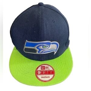 𝅺New Era 9Fifty Seattle Seahawks SnapBack Vintage Hat • NWOT​